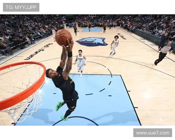 沃克21分灰熊客场大胜步行者 沃克21分灰熊客场大胜步行者